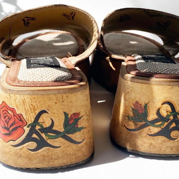 SOLD Vintage 70s "MIA" Brazilian Platform Sandals - Picture 3 of 16